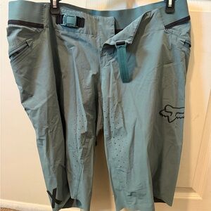 Fox attack women’s mountain bike shorts